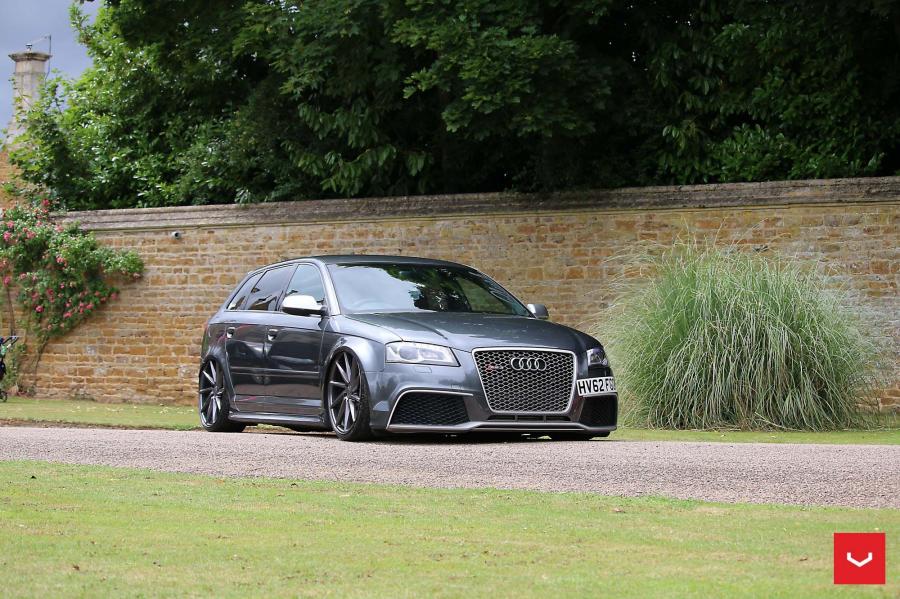 Audi RS3 Sportback on Vossen Wheels (CVT) 2017 года  (фото 5 из 28)